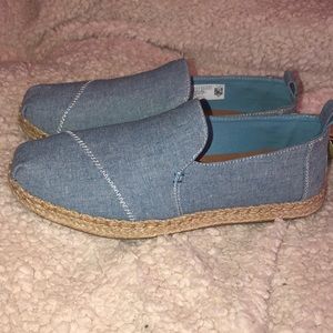 NWT Toms deconstructed alpargata